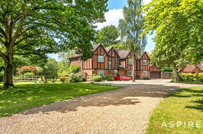 5 Bedroom Detached House For Sale In Mill Lane, Sindlesham, Wokingham, RG41
