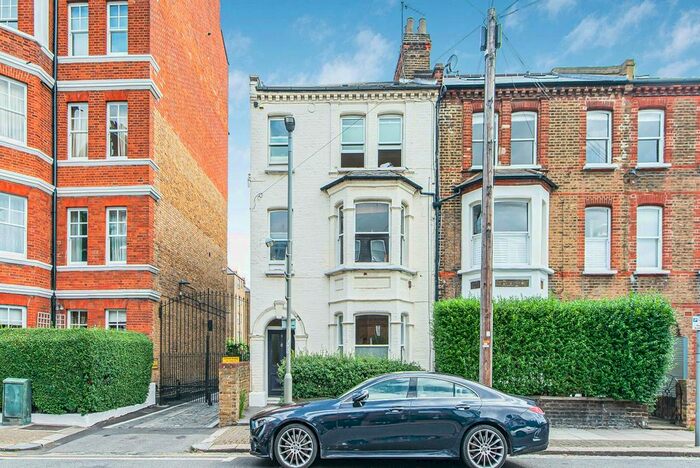 1 Bedroom Flat To Rent In Beechmore Road, London, SW11