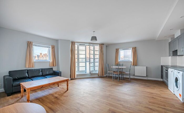 2 Bedroom Flat To Rent In Lavender Hill, SW11