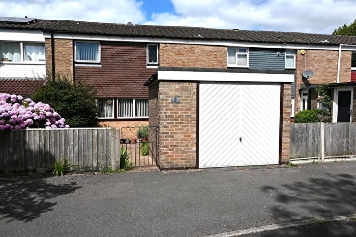 3 Bedroom Terraced House For Sale In Pennine Way, Buckskin, Basingstoke, RG22
