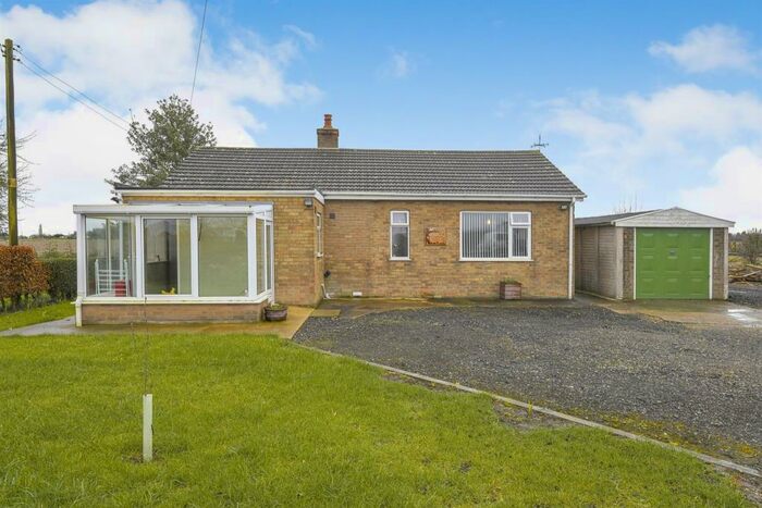 2 Bedroom Detached Bungalow For Sale In Willows Lane, Sibsey, Boston, PE22