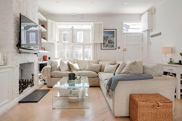 2 Bedroom Terraced House For Sale In Snarsgate Street, London, W10