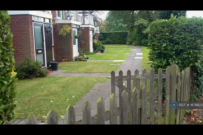 1 Bedroom Flat To Rent In Westfield Park, Pinner, HA5