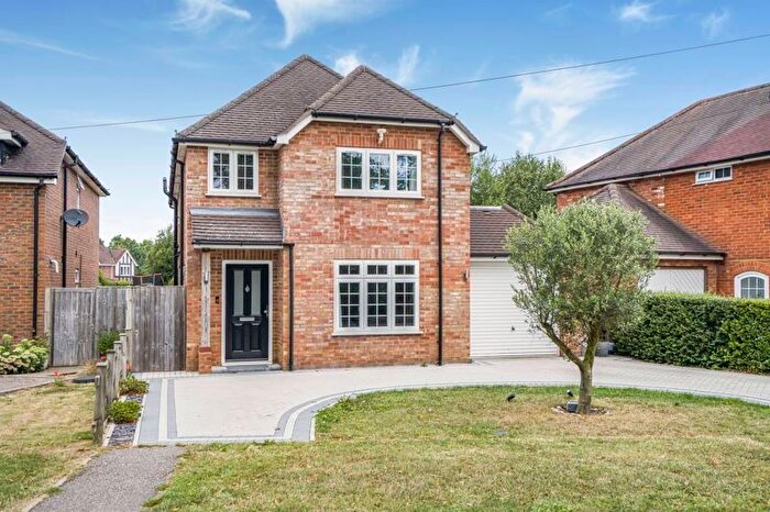 4 Bedroom Detached House For Sale In Beech Tree Road, Holmer Green, HP15