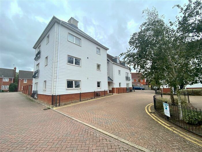 2 Bedroom Flat To Rent In Victory Court, Diss, IP22