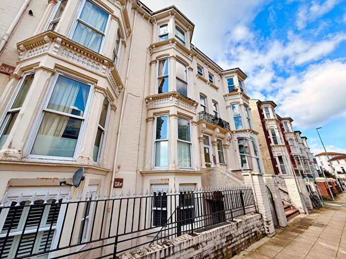 1 Bedroom Apartment To Rent In Clarendon Road, Southsea, PO4