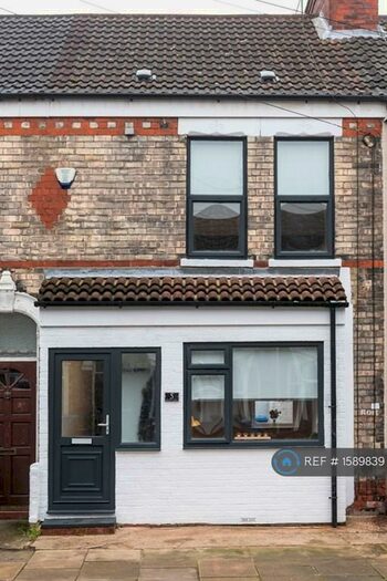 2 Bedroom Terraced House To Rent In Manvers Street, Hull, HU5