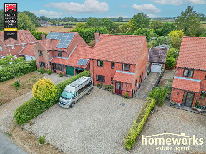 4 Bedroom Detached House For Sale In Chapel Road, Foxley, Dereham, NR20
