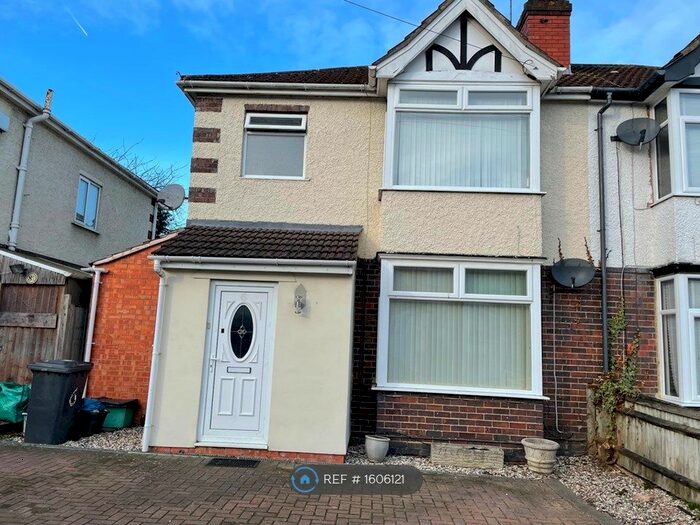4 Bedroom Semi-Detached House To Rent In Southfield Road, Gloucester, GL4