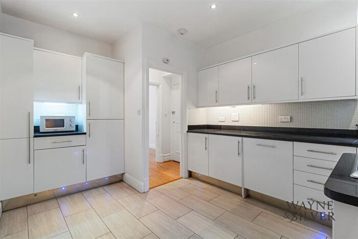 2 Bedroom Flat To Rent In Cosway Street, London, NW1