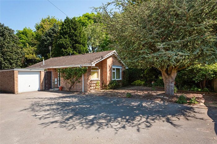 2 Bedroom Bungalow For Sale In Pasture Close, Strensall, York, North Yorkshire, YO32