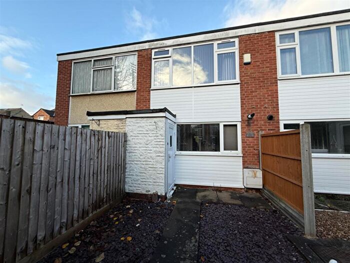 2 Bedroom Town House For Sale In Grace Road, Aylestone, LE2