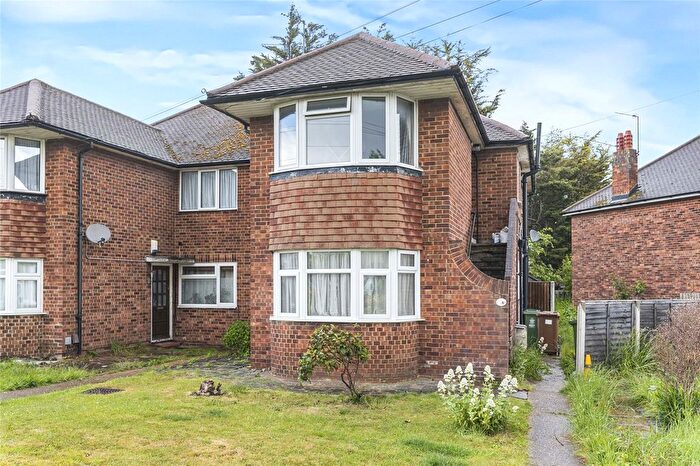 2 Bedroom Maisonette For Sale In Hook Lane, South Welling, Kent, DA16