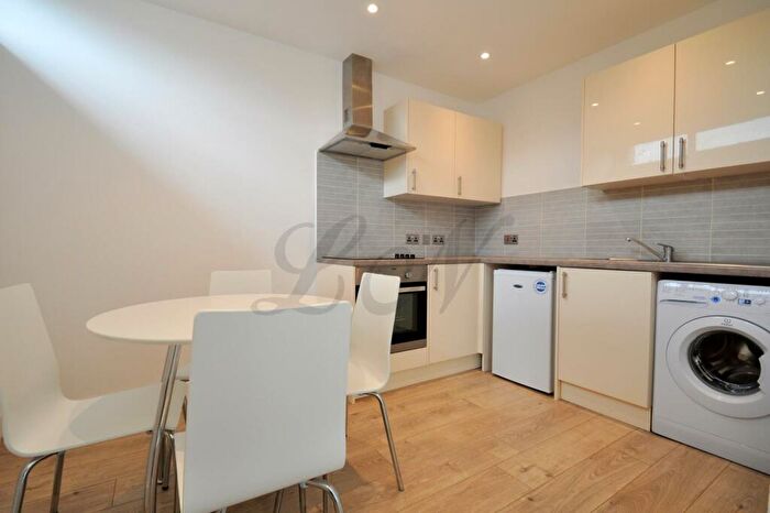 1 Bedroom Flat To Rent In Market Place, Basingstoke, RG21