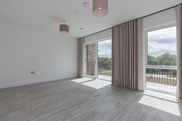 5 Bedroom Town House To Rent In Lady White Crescent, Oxford, OX2