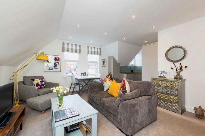 1 Bedroom Flat To Rent In Stanthorpe Road, London, SW16