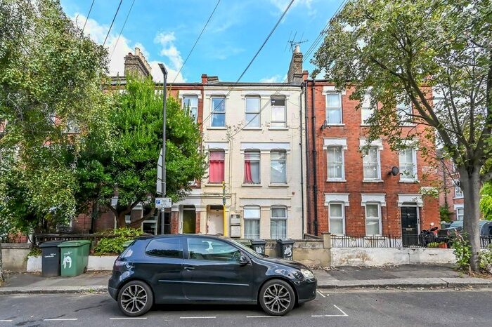 2 Bedroom Flat To Rent In Vaughan Road, Camberwell, London, SE5