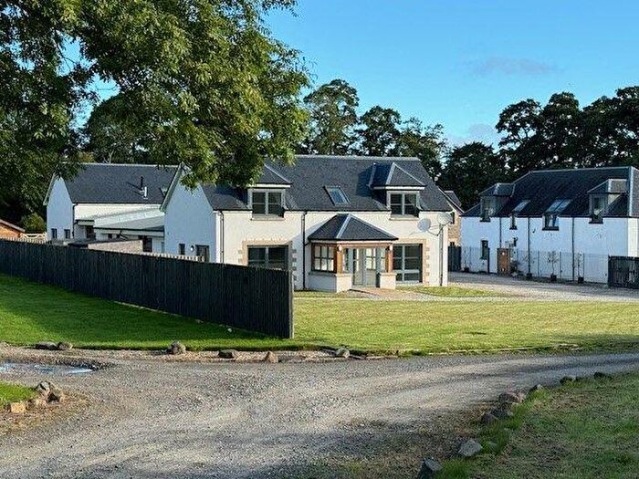 5 Bedroom Semi-Detached House To Rent In The Oaks, Moneydie, Luncarty, Perth, PH1