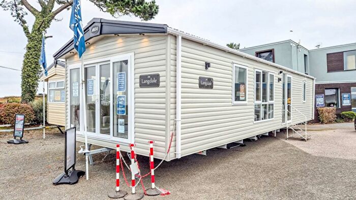 2 Bedroom Mobile/park Home For Sale In Polperro Road, Looe, PL13