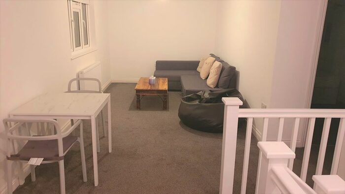 1 Bedroom Flat To Rent In Shirehall Estate, London, Hendon, NW4