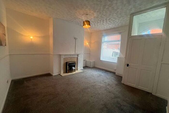 2 Bedroom Property To Rent In Cedar Street, Ashton-Under-Lyne, OL6