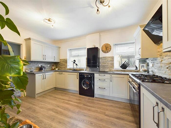 2 Bedroom Detached Bungalow For Sale In Imperial Avenue, Gedling, Nottingham, NG4