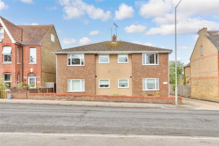 2 Bedroom Flat For Sale In Castle Road, Tankerton, Kent, CT5