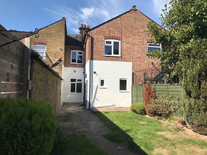 2 Bedroom Maisonette To Rent In St Albans Road, Watford, WD24
