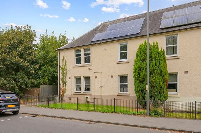 3 Bedroom Flat For Sale In Raploch Road, Stirling, FK8