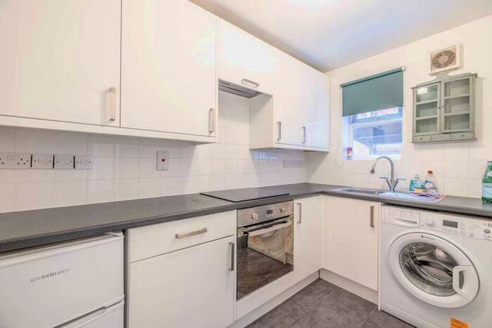 1 Bedroom Apartment For Sale In High Street, Eton, SL4