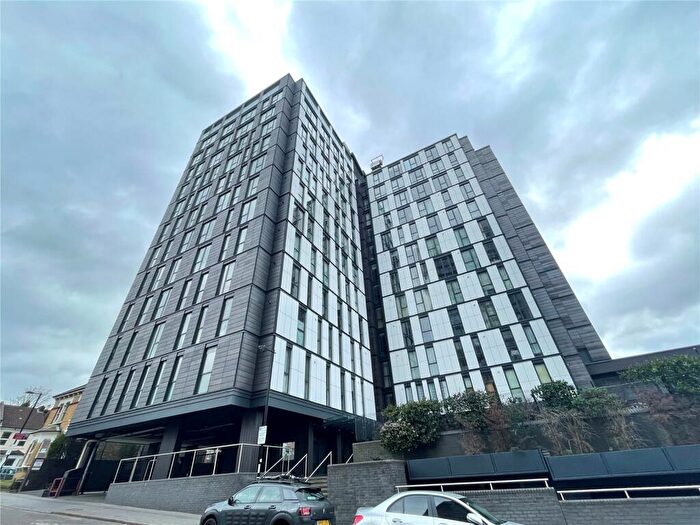 1 Bedroom Apartment To Rent In Masons Avenue, Croydon, Surrey, CR0