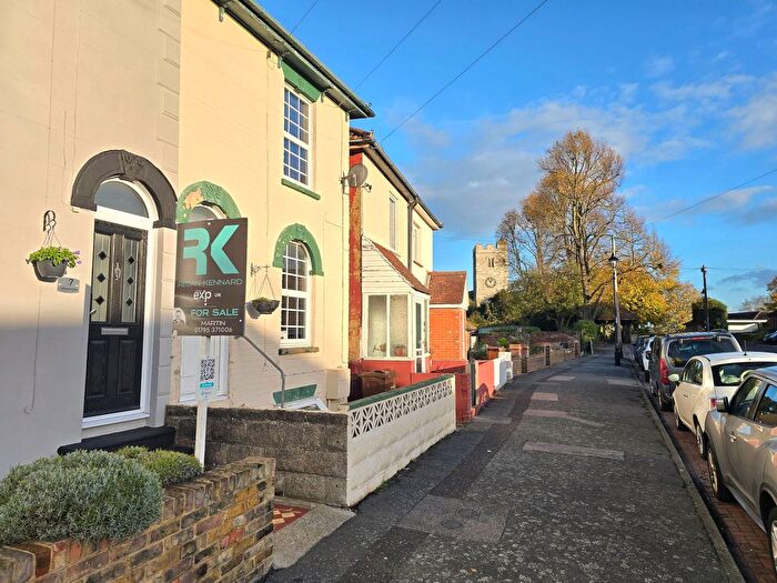 3 Bedroom Terraced House For Sale In Gillingham Green, Gillingham, ME7