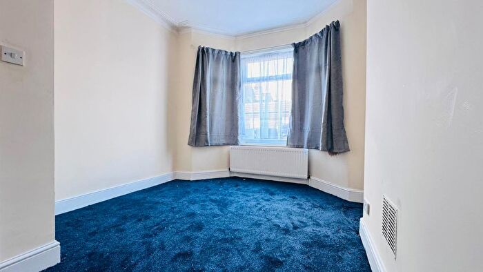 1 Bedroom Flat To Rent In Stukeley Road, London, E7