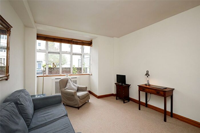 1 Bedroom Flat To Rent In Chepstow Crescent, Notting Hill, W11