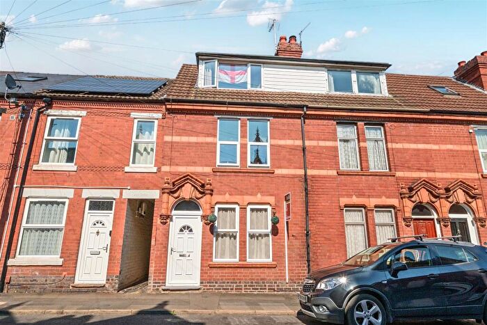3 Bedroom Terraced House For Sale In Albert Road, Kidderminster, DY10