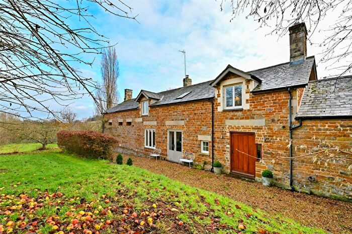 3 Bedroom Detached House To Rent In Wardington Lodge, Wardington, Banbury, Oxfordshire, OX17