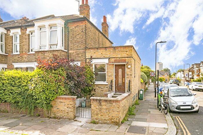 1 Bedroom Property To Rent In Darwin Road, Ealing, W5