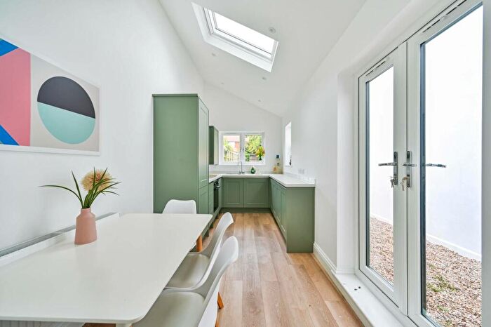 3 Bedroom Semi-Detached House To Rent In Cleveland Road, New Malden, KT3