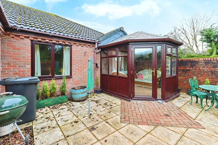 2 Bedroom Bungalow For Sale In Meadowbrook Court, Twmpath Lane, Gobowen, Oswestry, SY10