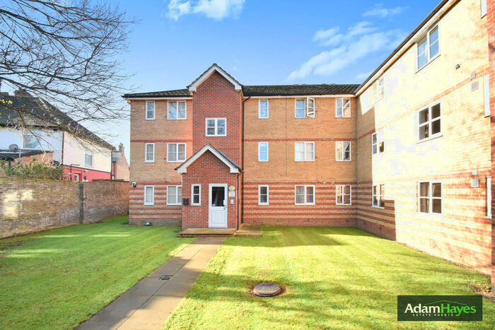 1 Bedroom Apartment To Rent In Lucas Gardens, East Finchley, N2