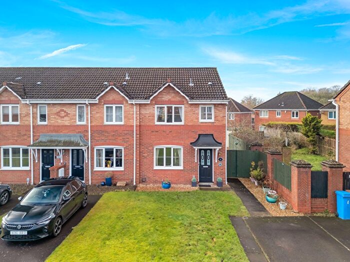 3 Bedroom Terraced House For Sale In Dover Heights, Dunfermline, KY11