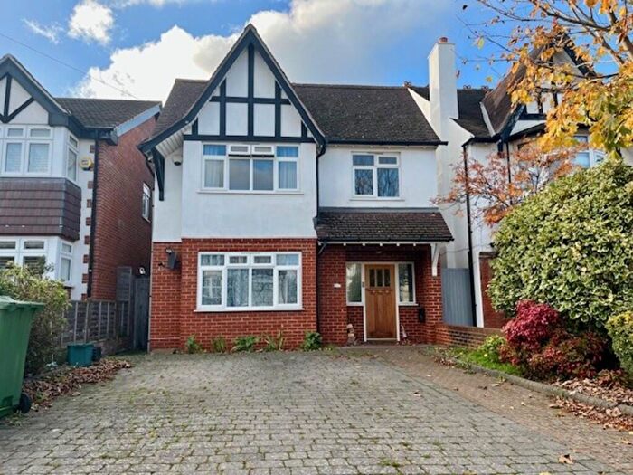 4 Bedroom Detached House For Sale In Salcott Road, Beddington, CR0