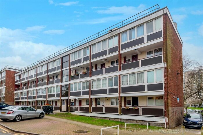 4 Bedroom Flat To Rent In Sherfield Gardens, London, SW15