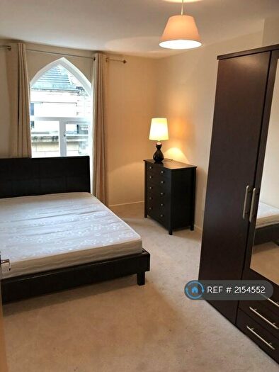 1 Bedroom Flat To Rent In Crown Street, Halifax, HX1