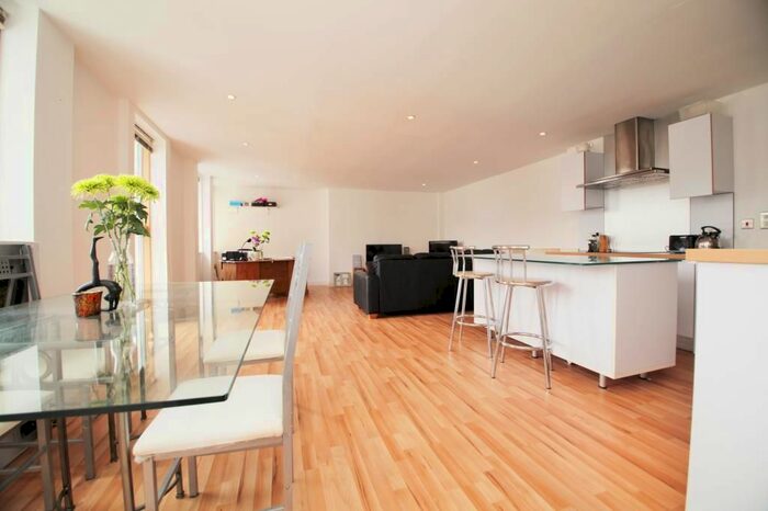 1 Bedroom Flat To Rent In Queens Wharf, Queens Road, Reading, Berkshire, RG1