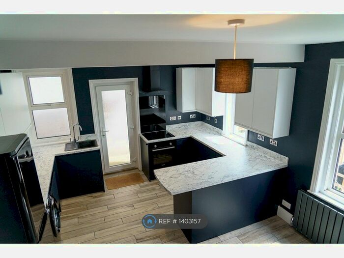 3 Bedroom Detached House To Rent In Pine Road, Bournemouth, BH9