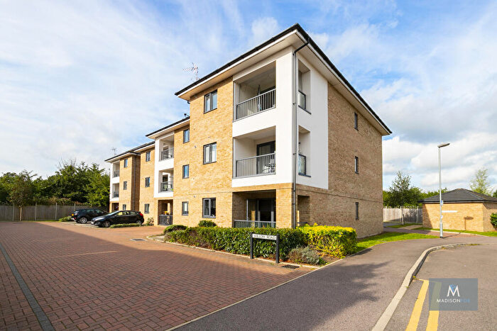 2 Bedroom Apartment To Rent In Willow Road, Chigwell, Essex, IG7