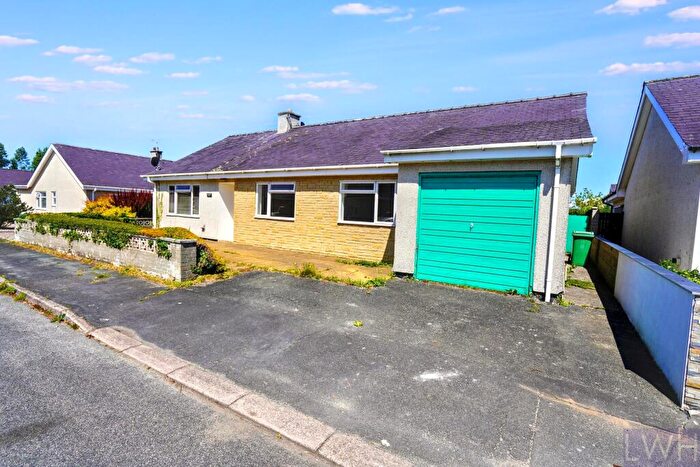 3 Bedroom Bungalow For Sale In Lleyn, Lon Ceredigion, Pwllheli, LL53
