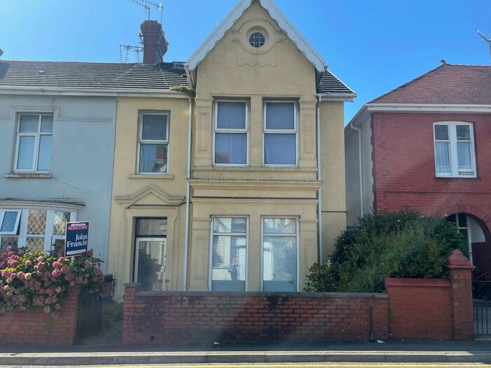 2 Bedroom Flat To Rent In New Road, Llanelli, Carmarthenshire, SA15