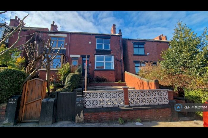 3 Bedroom Semi-Detached House To Rent In Mount Vernon Road, Barnsley, S70